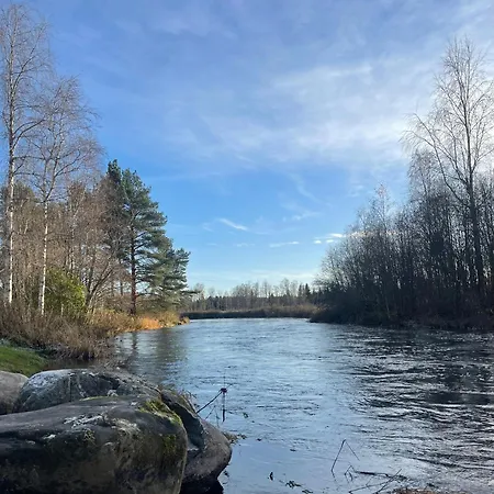 Pieni Omakotitalo Joen Rannalla Apartment Rautio