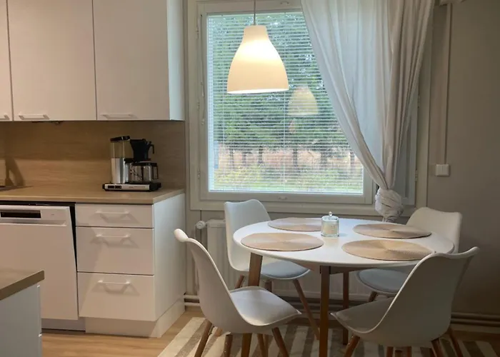 Pieni Omakotitalo Joen Rannalla Appartamento