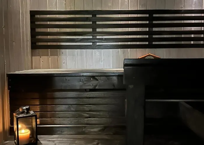 Pieni Omakotitalo Joen Rannalla Appartamento *